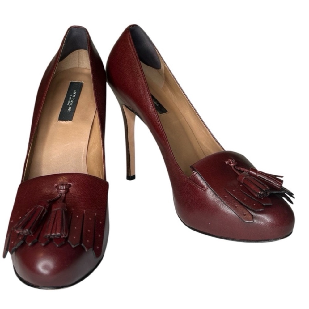 Ann Taylor Kiltie tassel cranberry wine red leather heel size 8.5-flaw